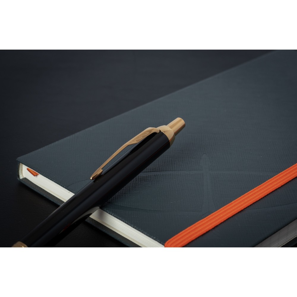 Набор Parker IM Black GT (шариковая ручка + блокнот)